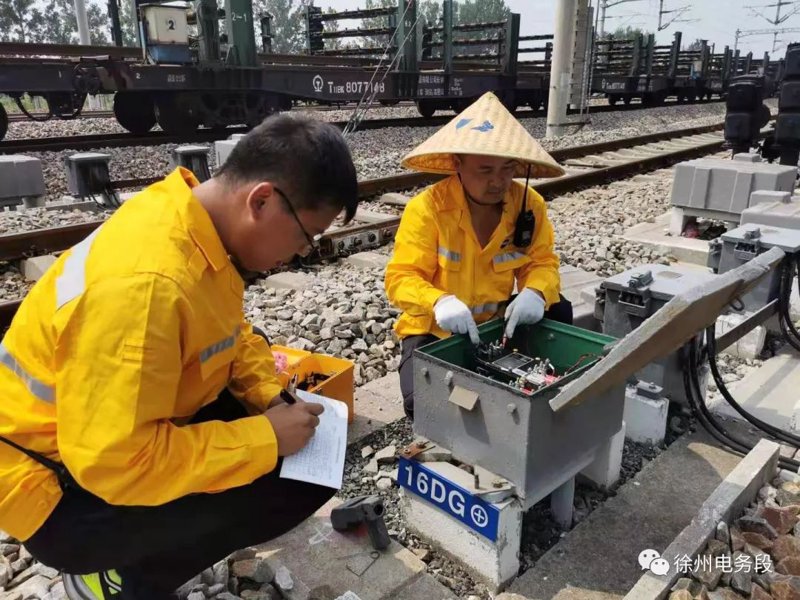 铁路信号设备全解析：从轨道电路到微机联锁，看懂列车安全运行的核心装备